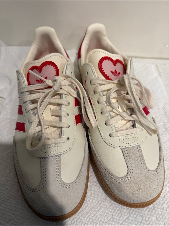 adidas Shoes - adidas Women Cream & Red Heart-Detail Samba Sneakers